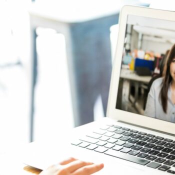 Online begeleiding: waarom alleen beeldbellen een slechte keuze is