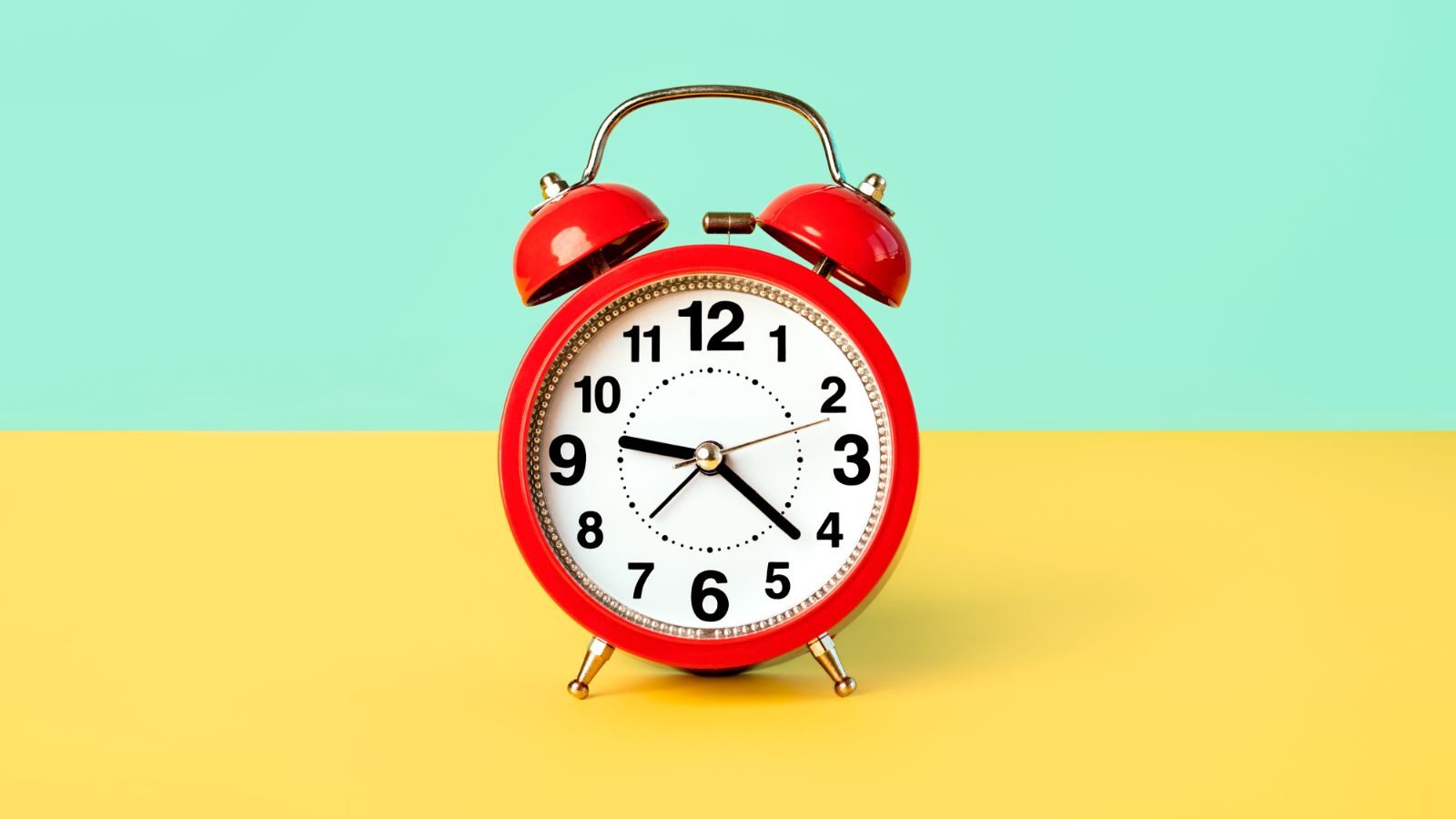 De beste tijden om te posten op LinkedIn, Instagram, TikTok, Facebook & X in 2025